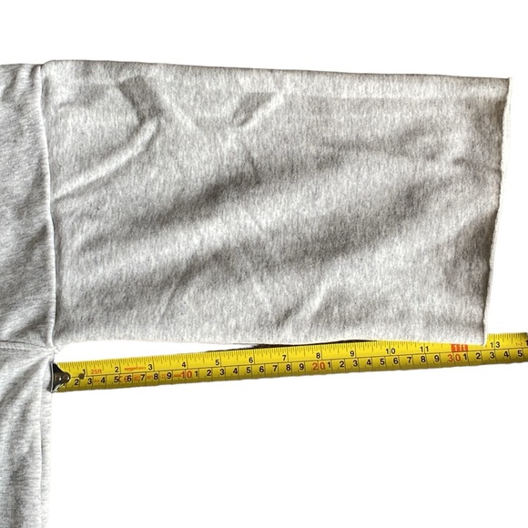 Women’s UGG gray Sweatshirt 1X/2X - Picture 11 of 12